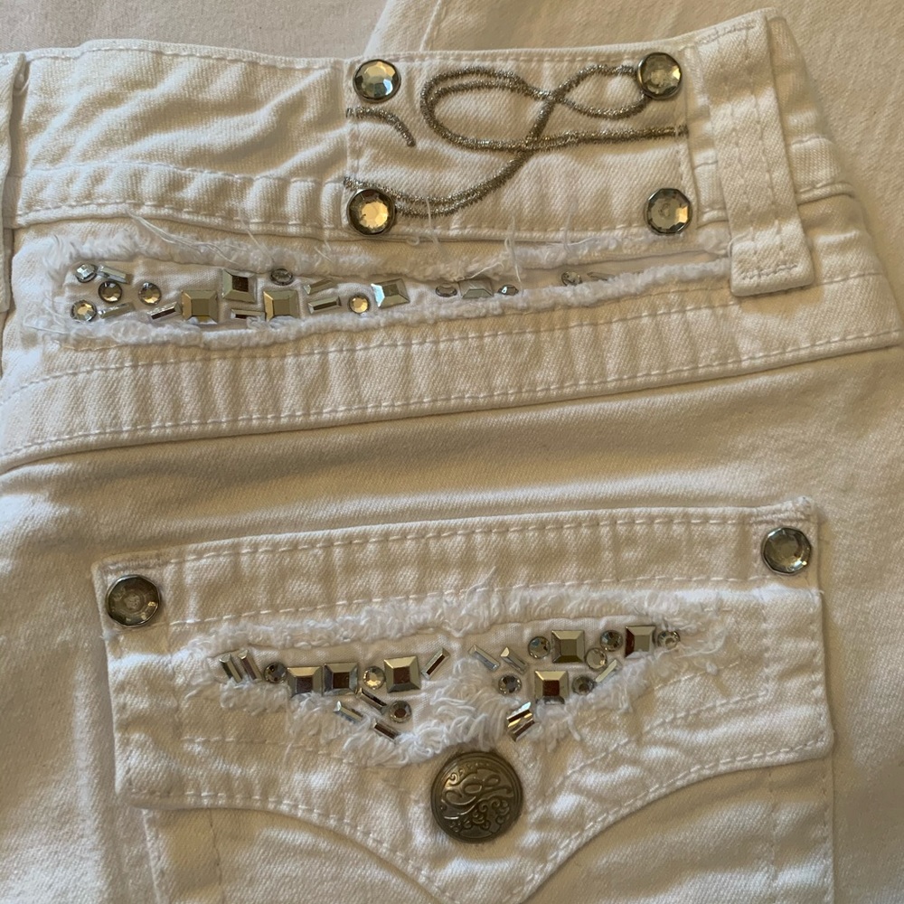 Style & Co Premium Jeans White Embellished Rhinestone Bermuda Jeans – Size 8 - Picture 3 of 6